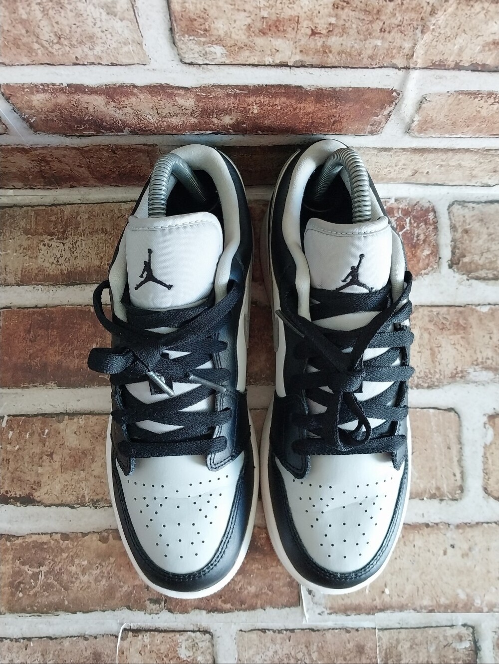 Pre-owned 2020 Jordan 1 Low - Picture 4 of 11